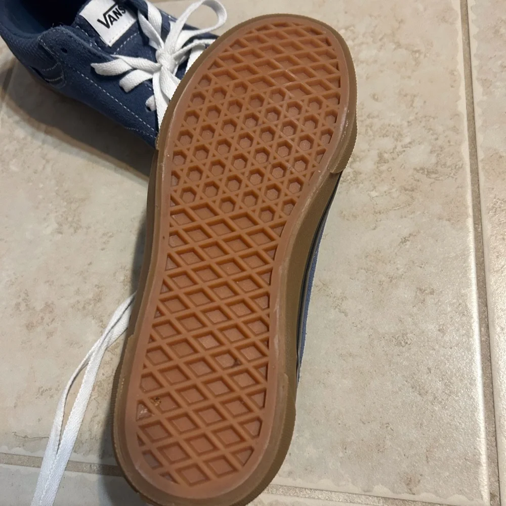 Vans Kids Low-Top Sneakers in Blue with Gum Sole - Picture 2 of 2
